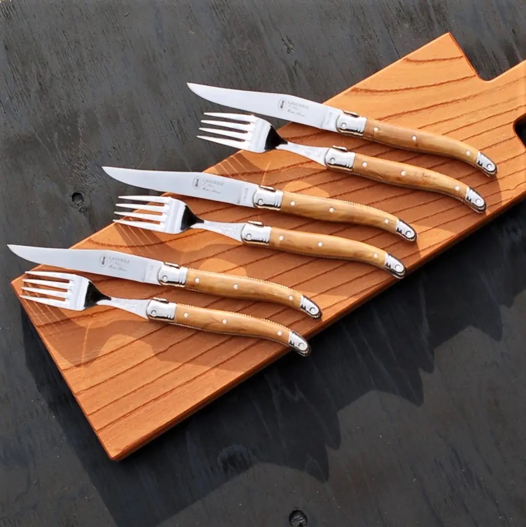 フランス・NERON社製、高級輸入カトラリーのライヨールセットが発売